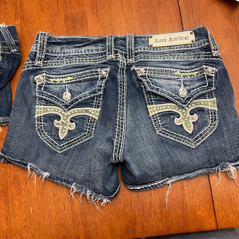 Rock Revival Scarlett Shorts Dark Wash Embellished Denim Cut Offs Size 30